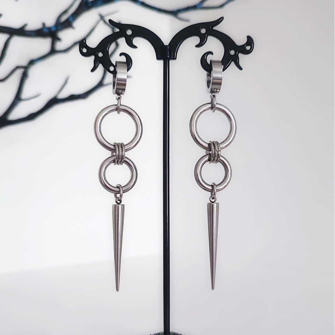 Men Accessories Tips - Kolczyk z nitami w stylu punk,